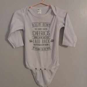 Laughing Giraffe White Baby Bodysuit with Fun Print 🍼 12-18 M
